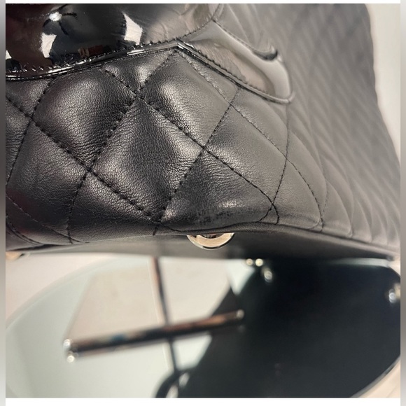 CHANEL Cambon CC large Caviar shopping tote - Picture 9 of 11